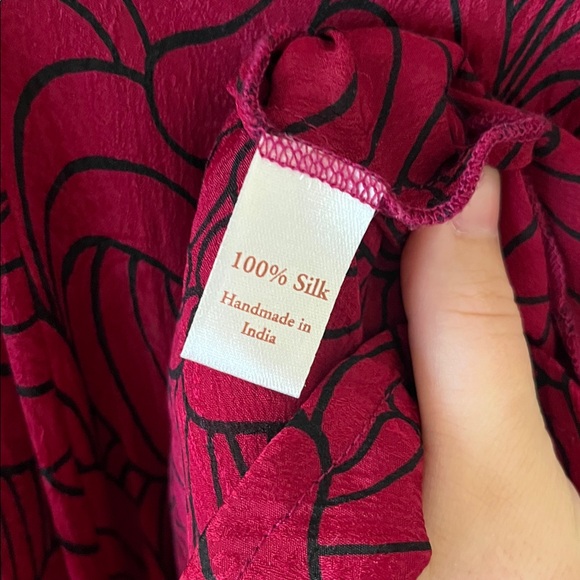 Elegant Silk Red Patterned Women's Dress - Picture 4 of 4